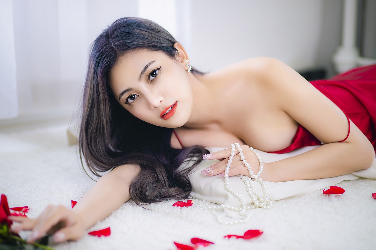 Guarante girl providing doorstep service vip call girl service full enjoy sex body massage