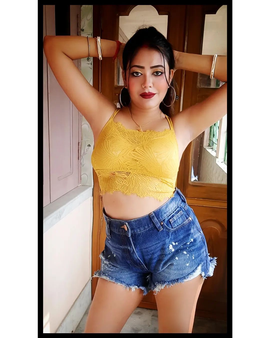 Sexy girl legs spread shows off hot young japanese girls fuck